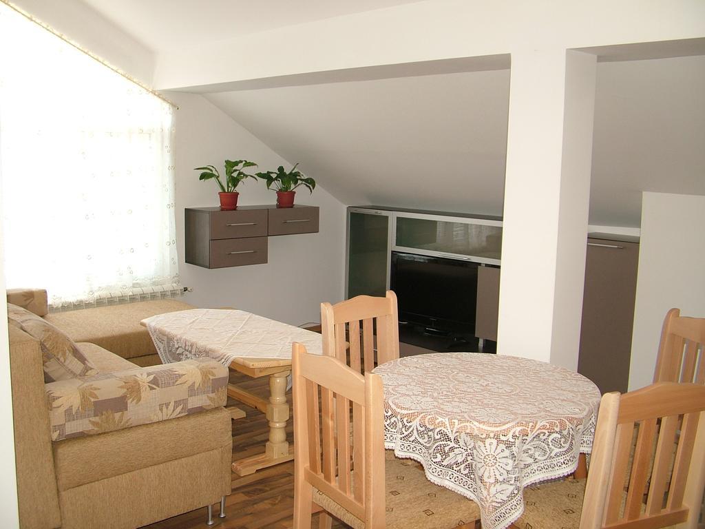 Kisiovi Apartment Devin Exteriör bild